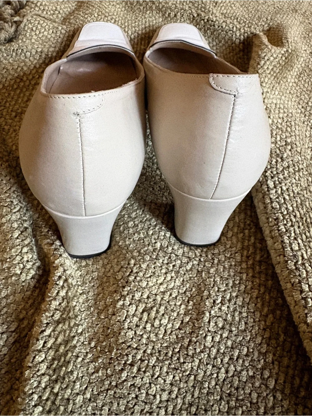 Women's Cream Leather Square-Toe Loafers - Picture 4 of 5